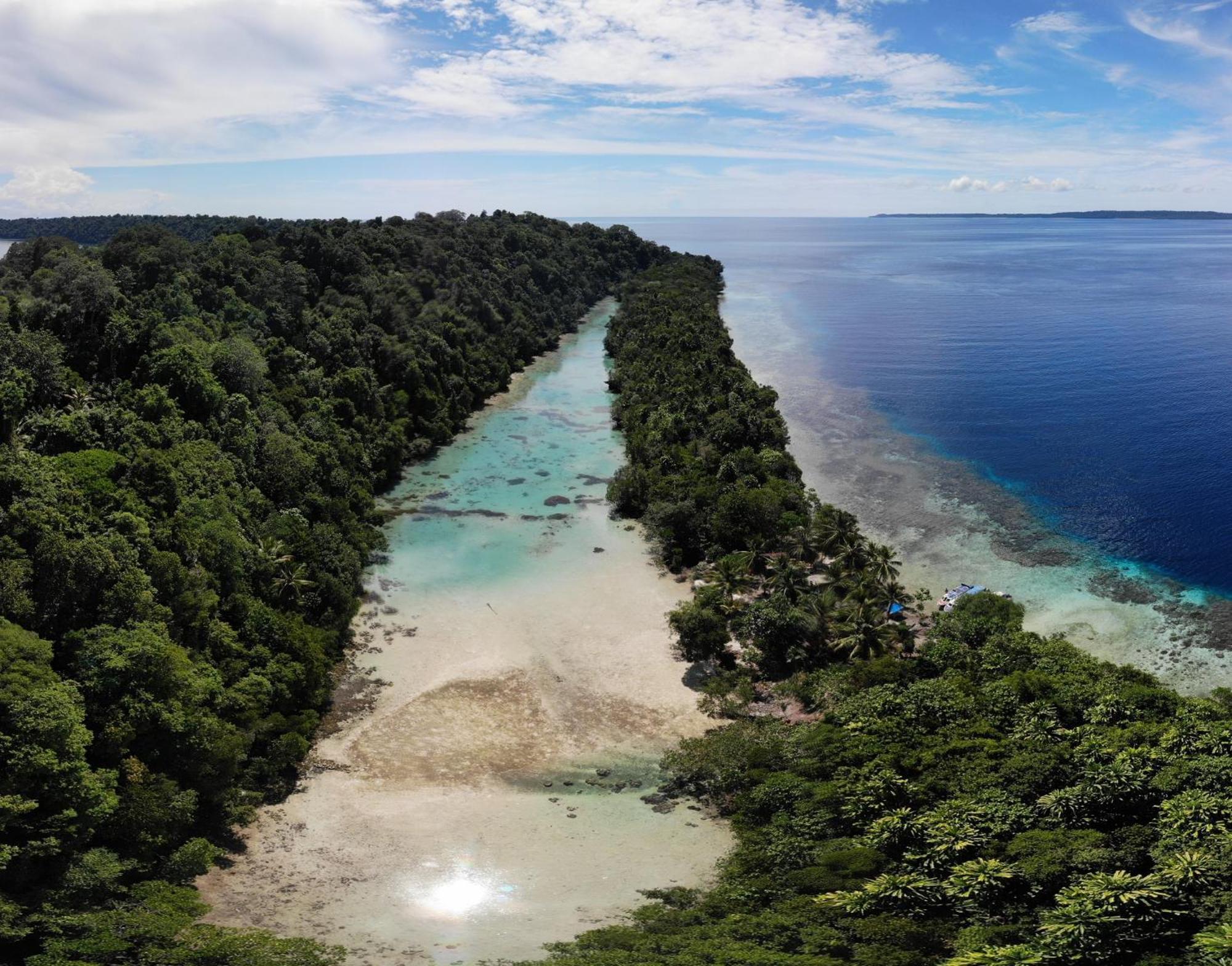 Nunukan Island Resort Maratua Island エクステリア 写真