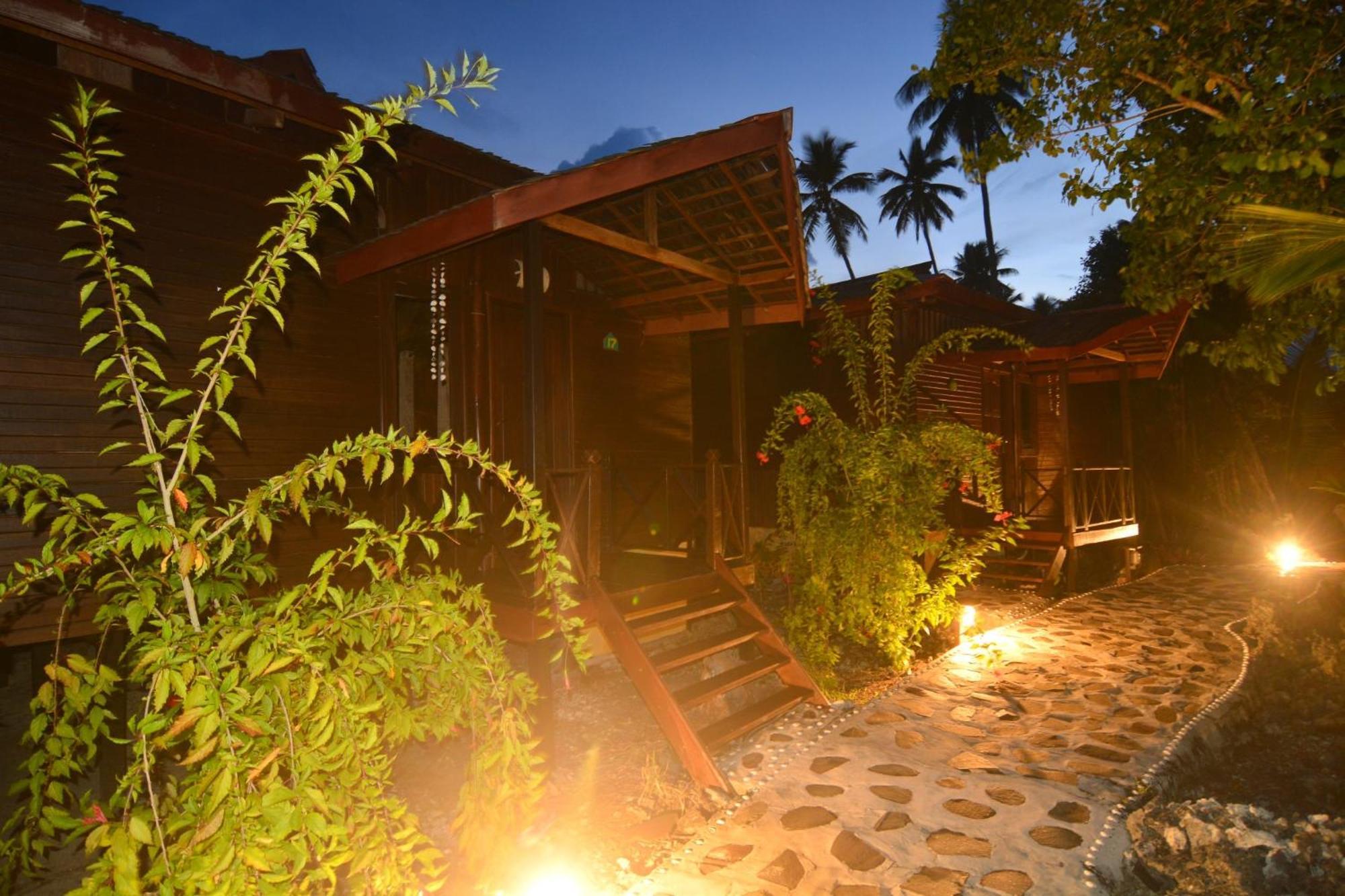 Nunukan Island Resort Maratua Island エクステリア 写真