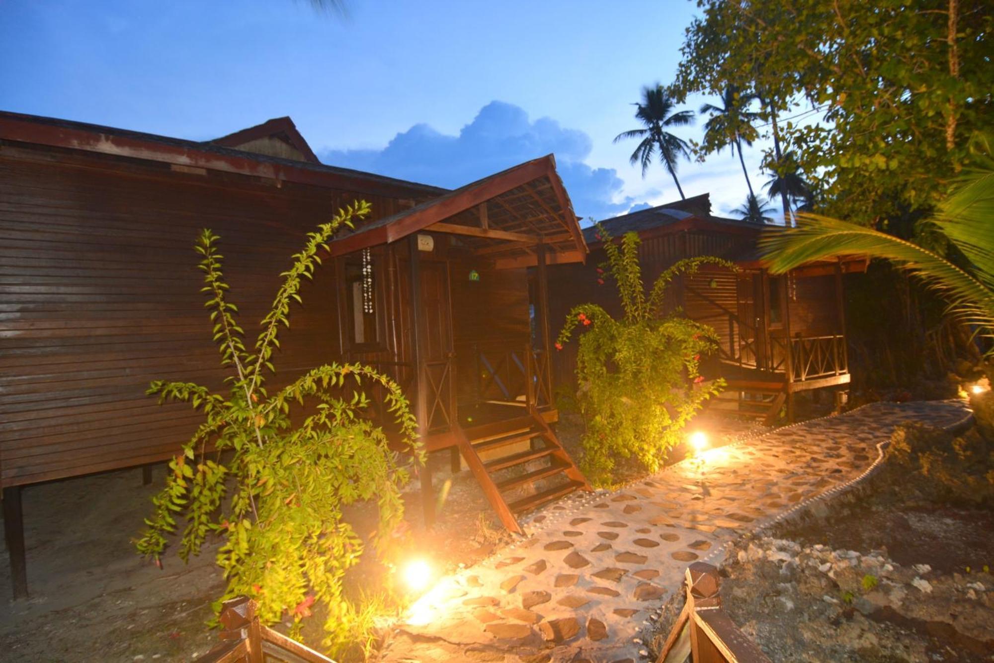 Nunukan Island Resort Maratua Island エクステリア 写真