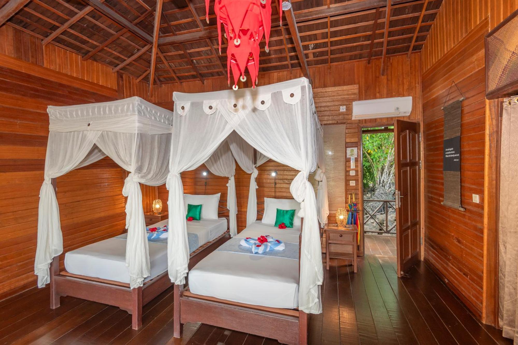 Nunukan Island Resort Maratua Island エクステリア 写真