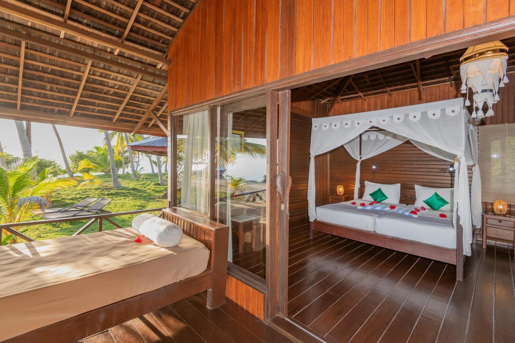 Nunukan Island Resort Maratua Island エクステリア 写真