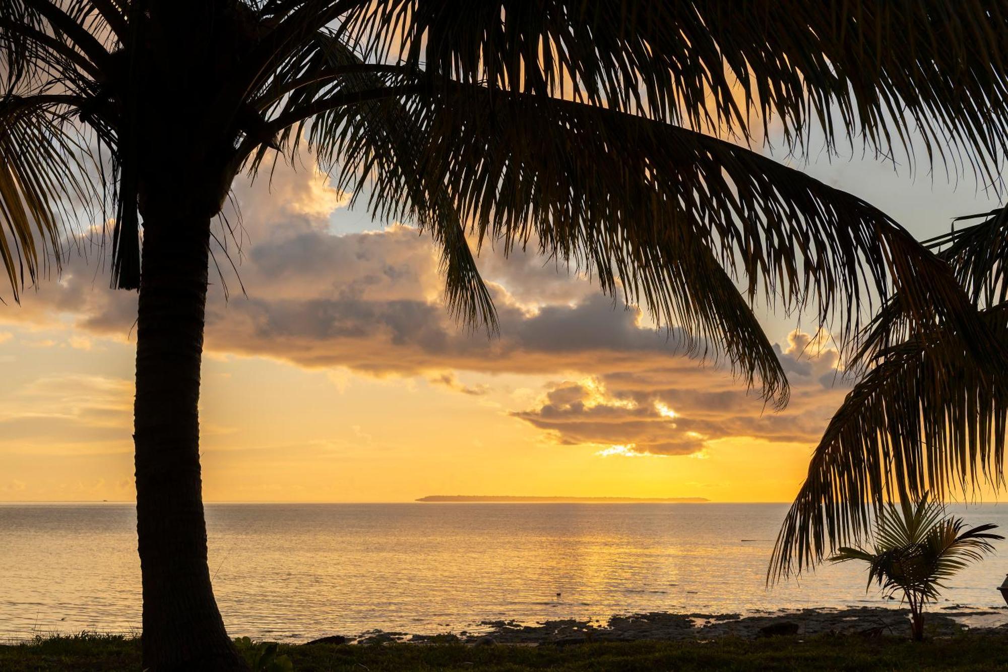 Nunukan Island Resort Maratua Island エクステリア 写真